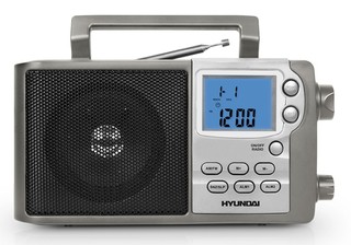 Радиоприемник Hyundai H-1629 серебро