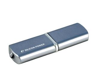 Флеш Диск USB 2.0 8Gb Silicon Power LuxMini 720 deep blue