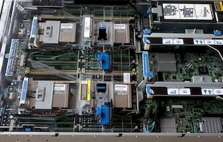 Сервер HP ProLiant DL560 G8 Intel Xeon 2x E5-4603v2 2.2GHz 10MB 16Gb Platunum 1200W (732024-421)
