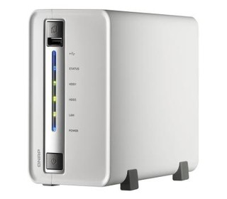 Сетевой накопитель QNAP TS-212 с двумя отсеками для жестких дисков. Marvell 1.2 ГГц