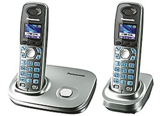 Телефон Panasonic Dect KX-TG8012RUS (серебристый, 2 трубки)