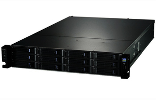 Дисковый массив Iomega px12-450r Server Class, 8TB (4HD x 2TB)