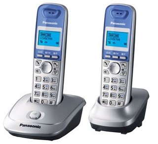 Р/Телефон Dect Panasonic KX-TG2512RUS (серебристый, 2 трубки)
