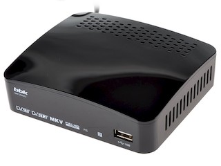 Ресивер DVB-T2 BBK SMP125HDT2 черный